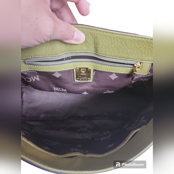 MCM 2 way sling/handbag olive green - Picture 5 of 17